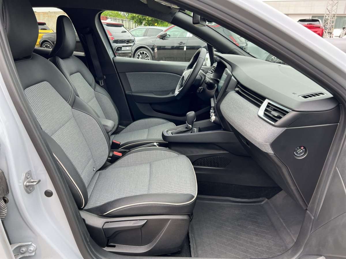 Fahrzeugbild eines Renault Clio