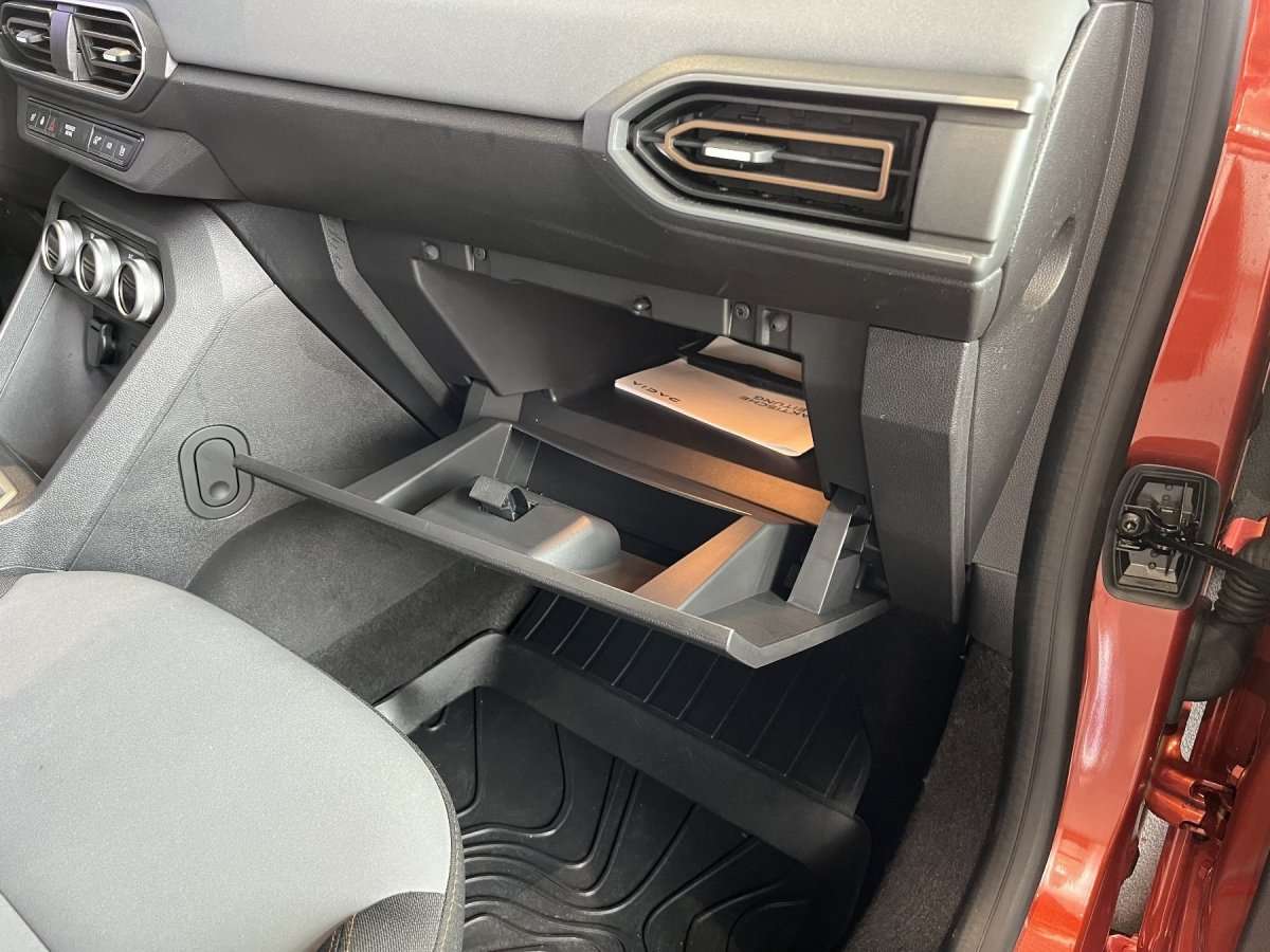 Fahrzeugbild eines Dacia Jogger
