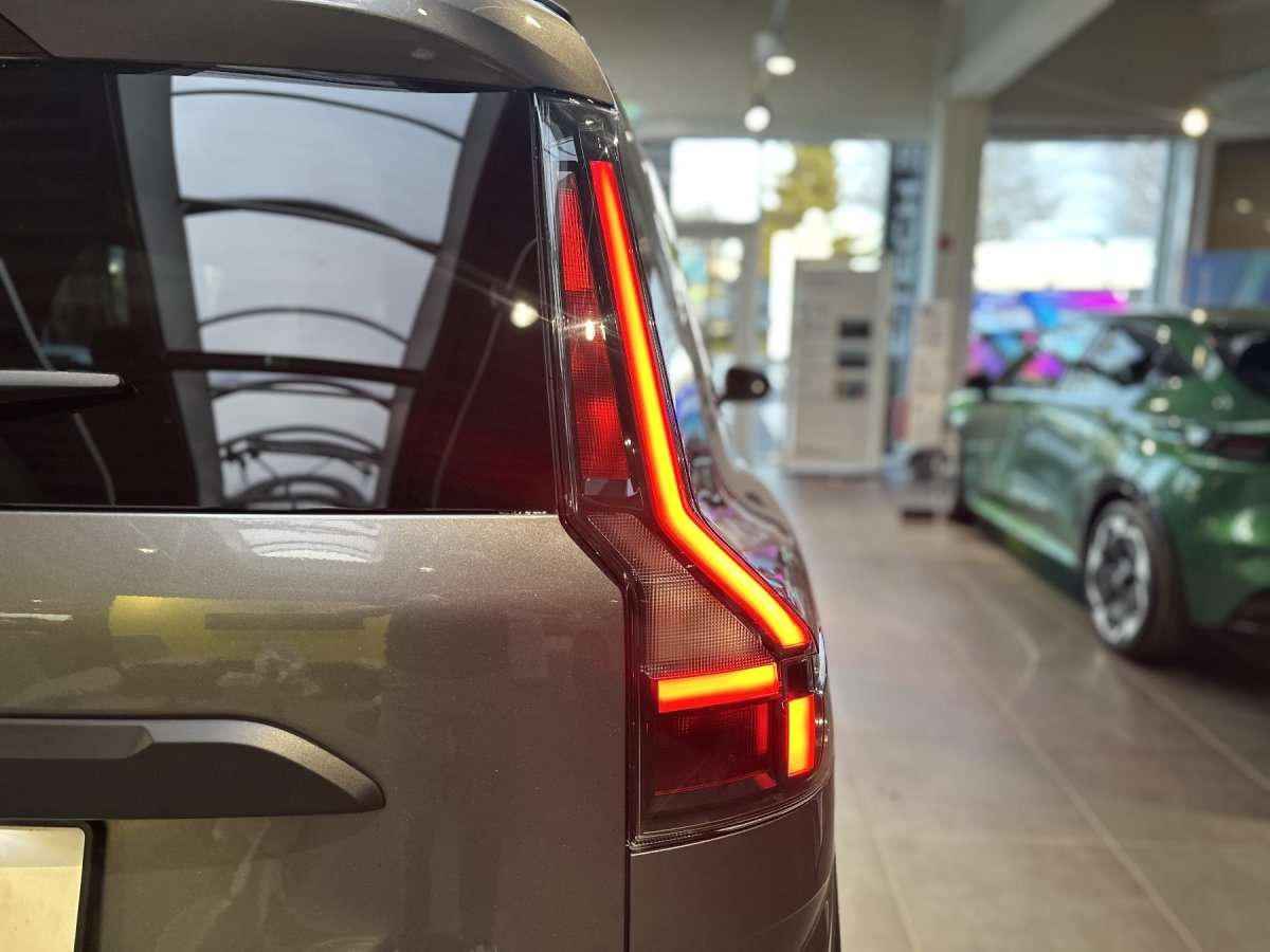 Fahrzeugbild eines Dacia Jogger