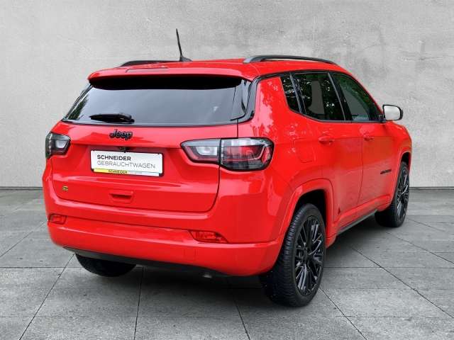 Fahrzeugbild eines Jeep Compass