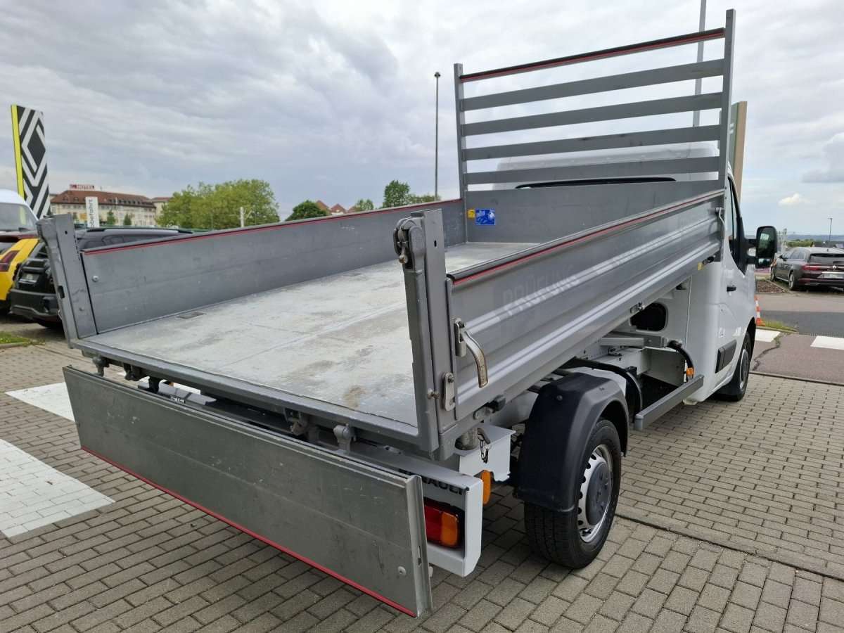 Fahrzeugbild eines Renault Master