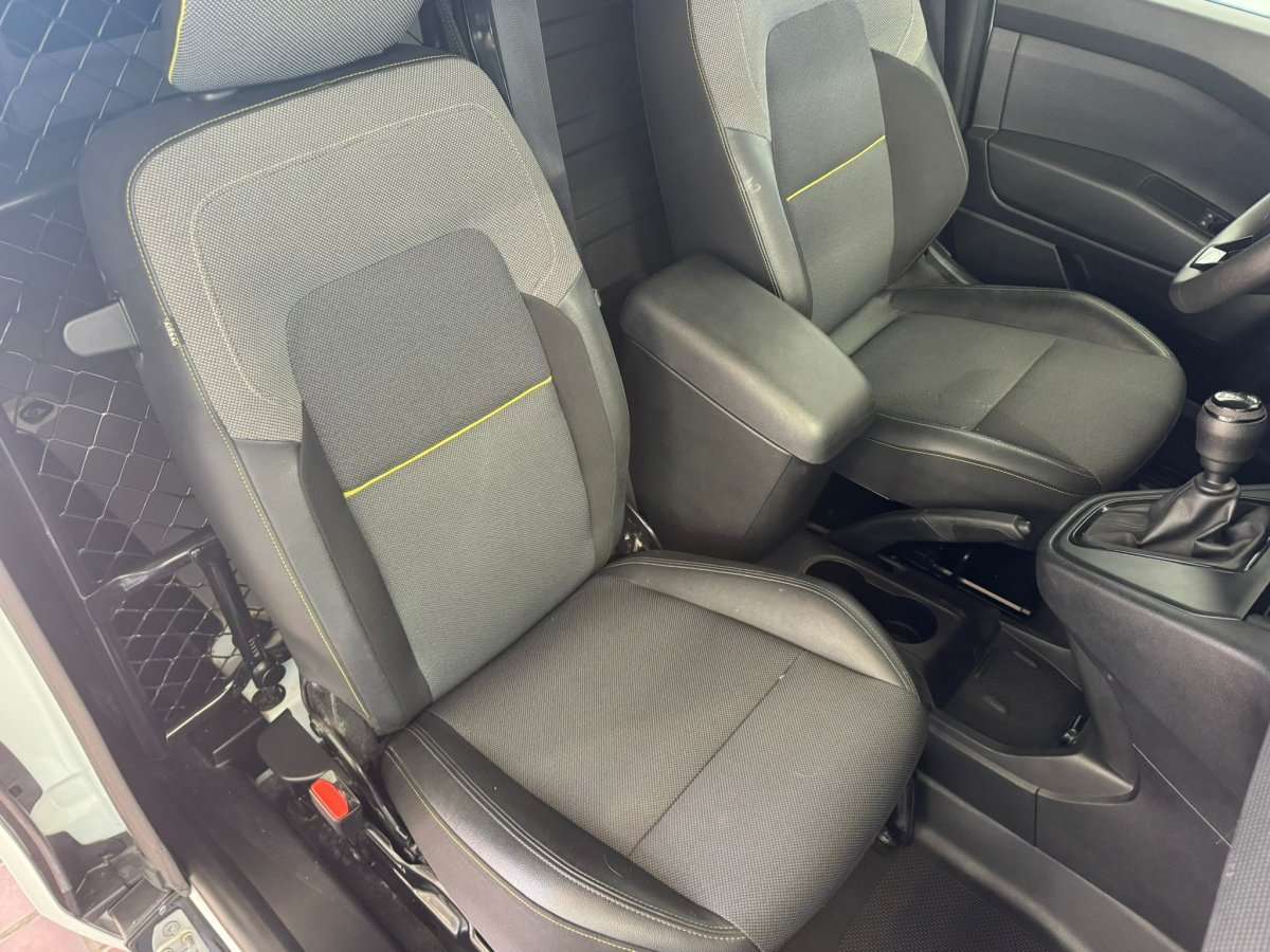 Fahrzeugbild eines Renault Kangoo