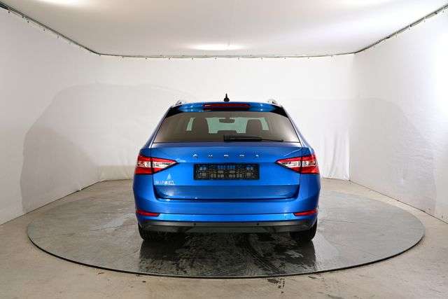 Fahrzeugbild eines Skoda Superb