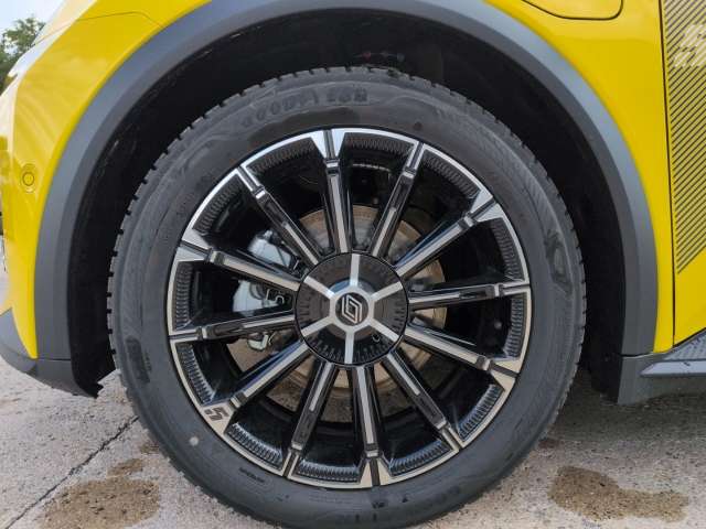 Fahrzeugbild eines Renault 5 E-TECH