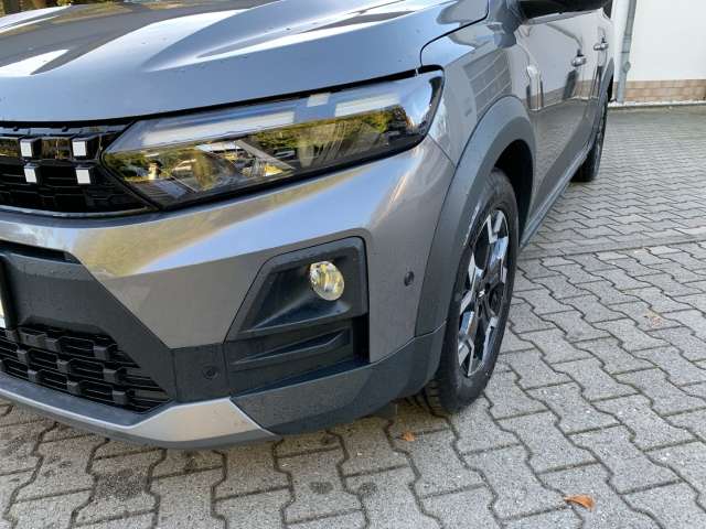 Fahrzeugbild eines Dacia Jogger