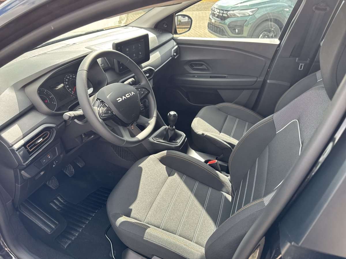 Fahrzeugbild eines Dacia Sandero