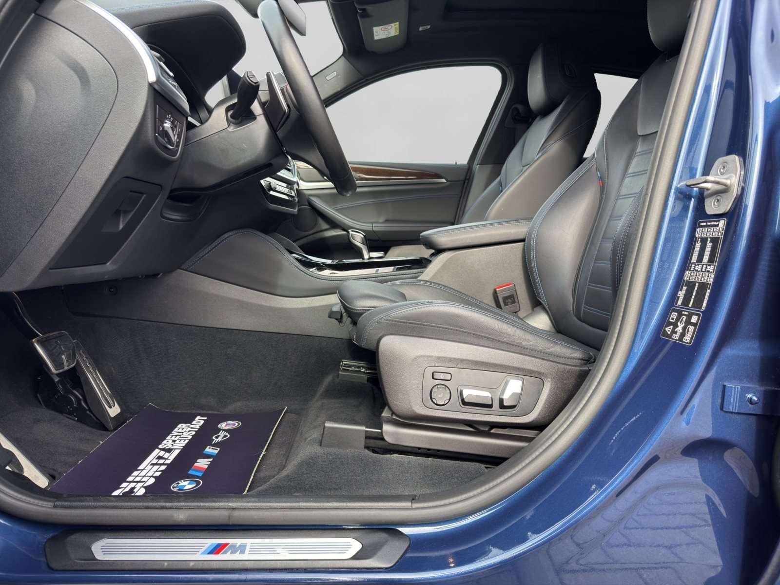Fahrzeugbild eines BMW X4