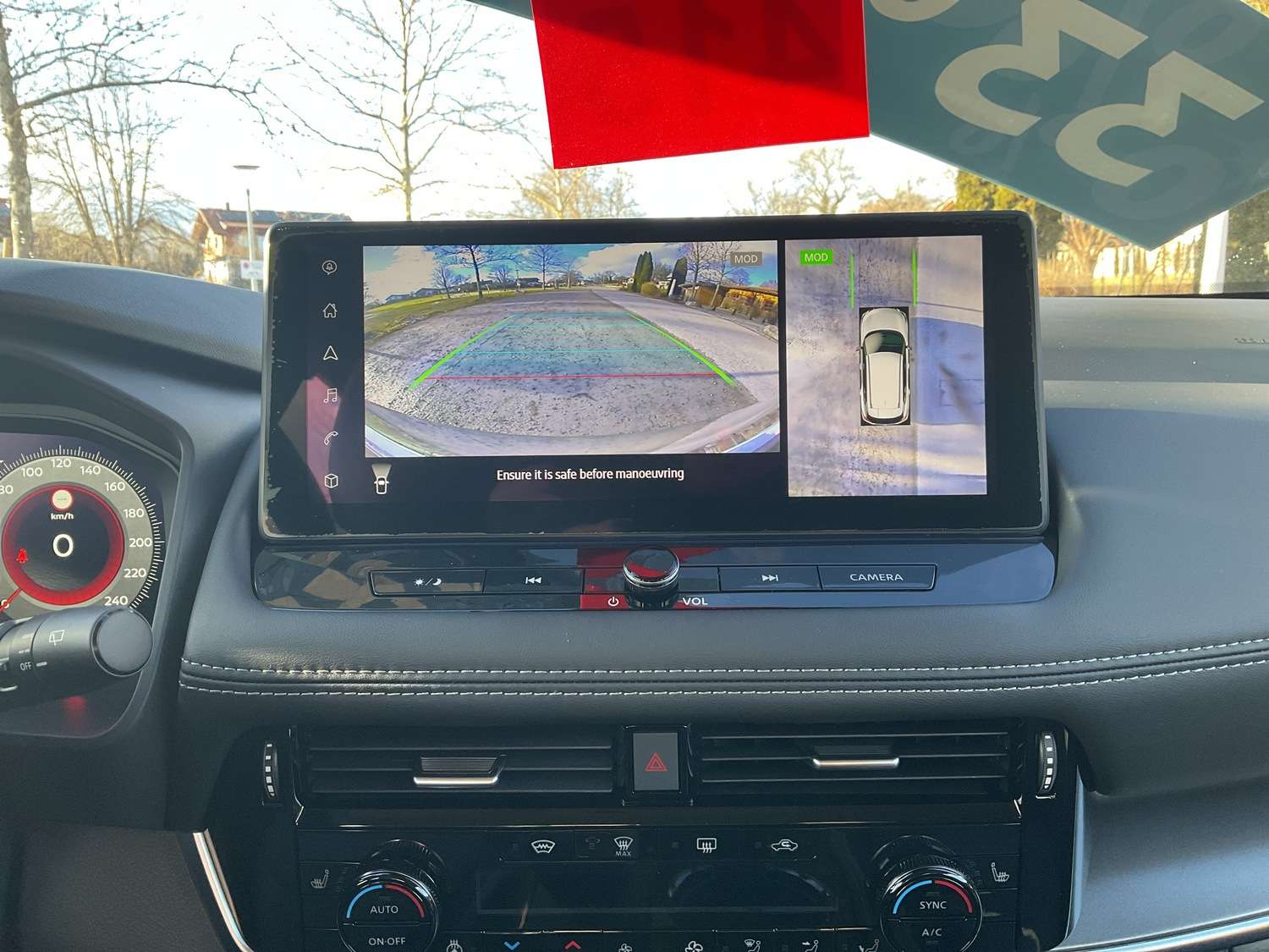 Fahrzeugbild eines Nissan X-TRAIL