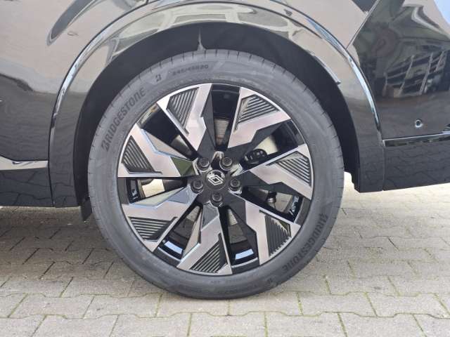 Fahrzeugbild eines Renault Rafale