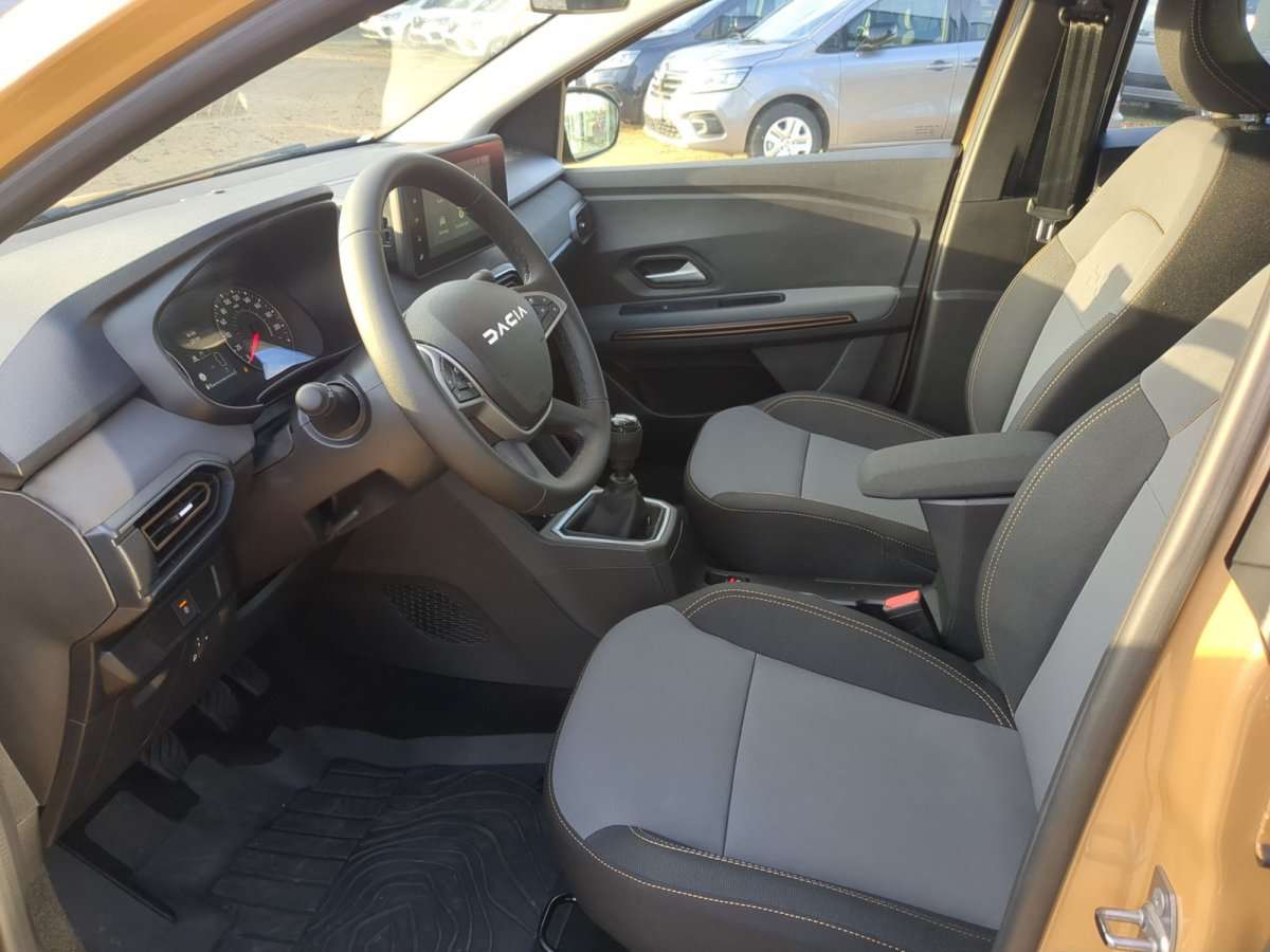 Fahrzeugbild eines Dacia Sandero