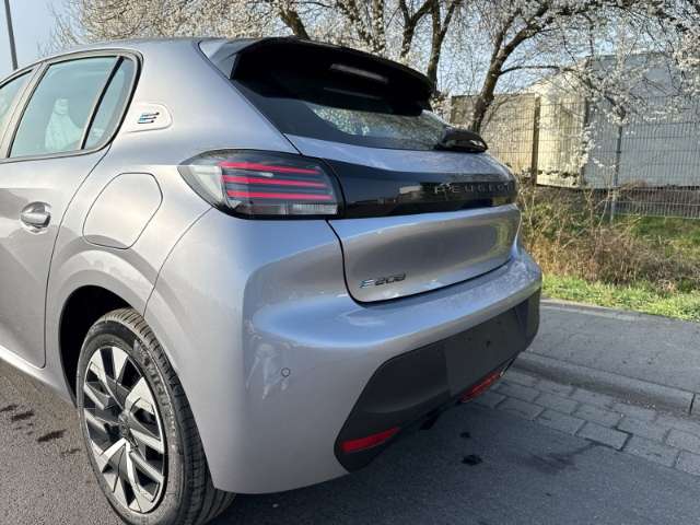 Fahrzeugbild eines Peugeot 208