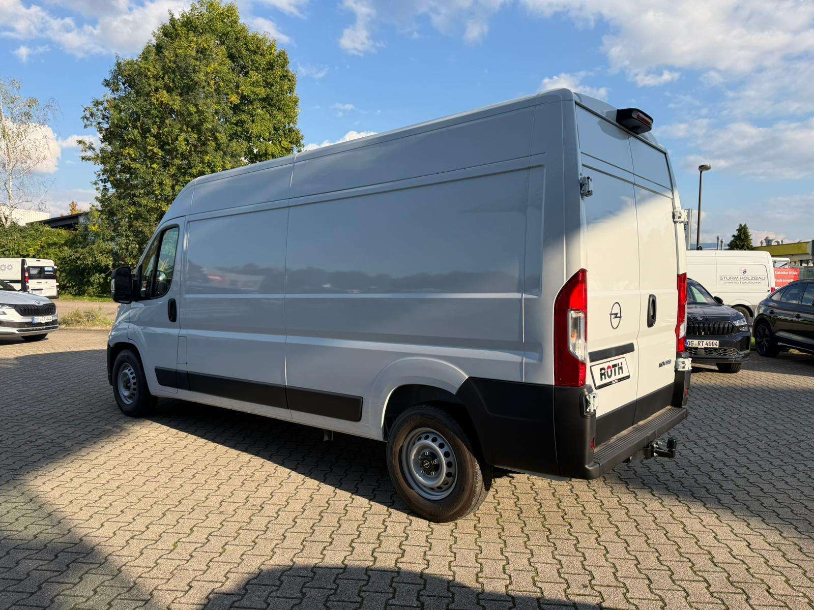 Fahrzeugbild eines Opel Movano