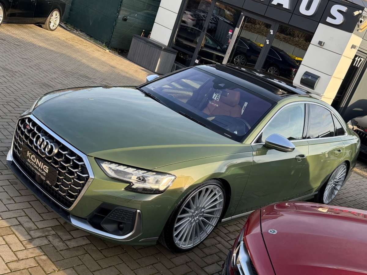 Fahrzeugbild eines Audi S8