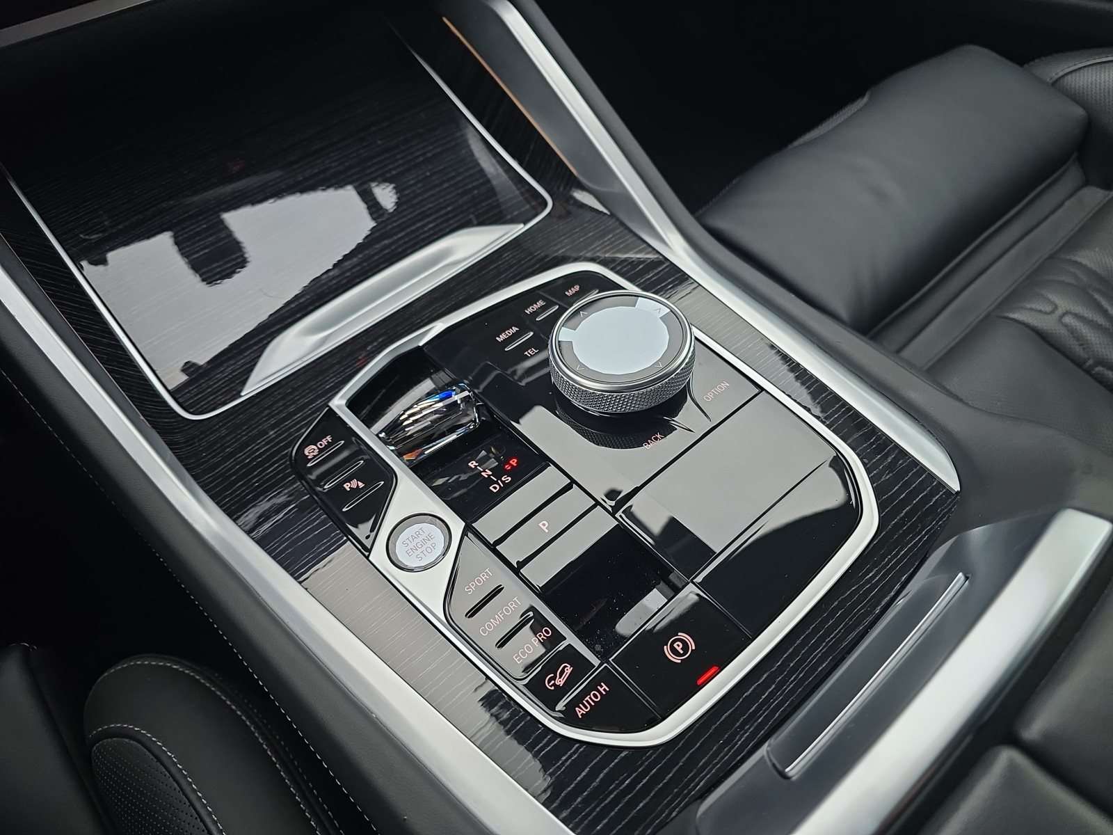 Fahrzeugbild eines BMW X6