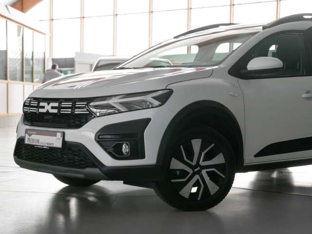 Fahrzeugbild eines Dacia Jogger