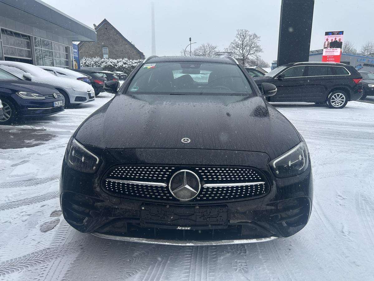 Fahrzeugbild eines Mercedes-Benz E-Klasse