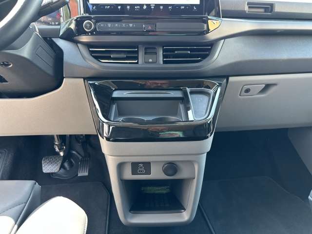 Fahrzeugbild eines Ford Tourneo Custom