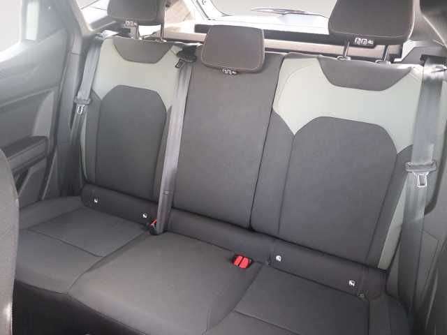 Fahrzeugbild eines Dacia Duster