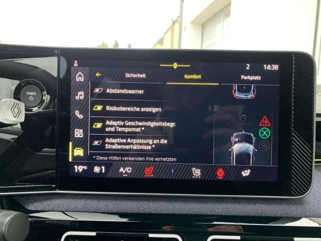 Fahrzeugbild eines Renault 5 E-TECH