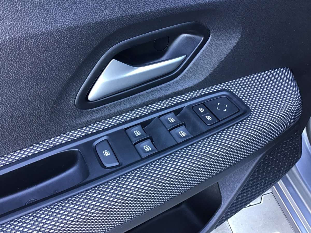 Fahrzeugbild eines Dacia Sandero