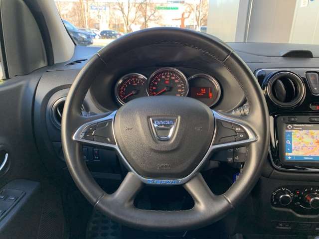 Fahrzeugbild eines Dacia Lodgy