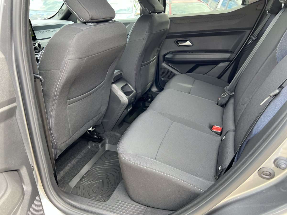 Fahrzeugbild eines Dacia Duster