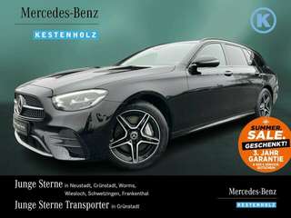 Schräge Frontansicht auf einen Mercedes-Benz E-Klasse , freigestellt