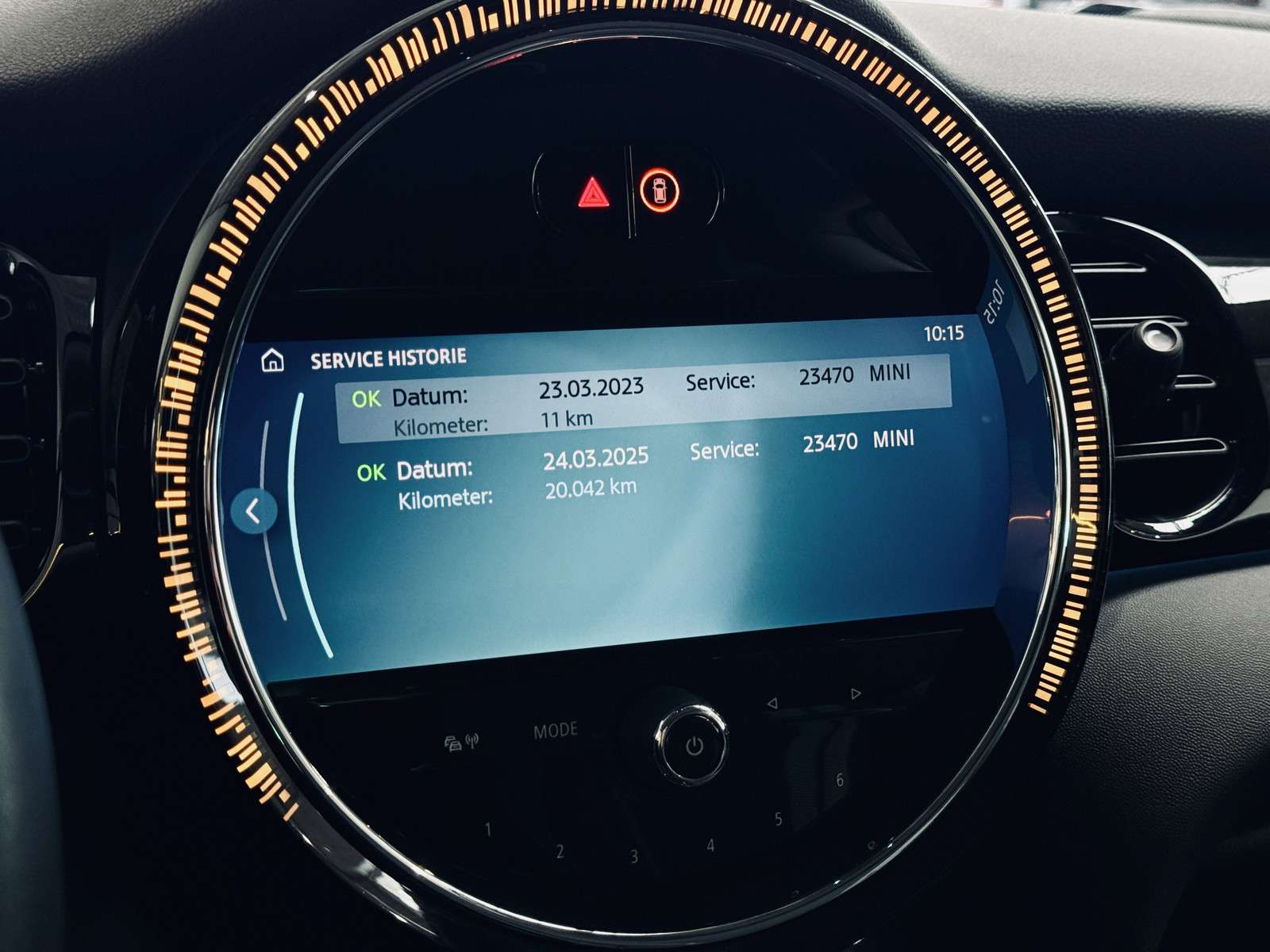 Fahrzeugbild eines MINI COOPER