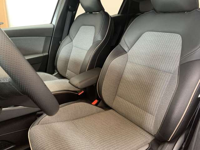 Fahrzeugbild eines Renault Clio