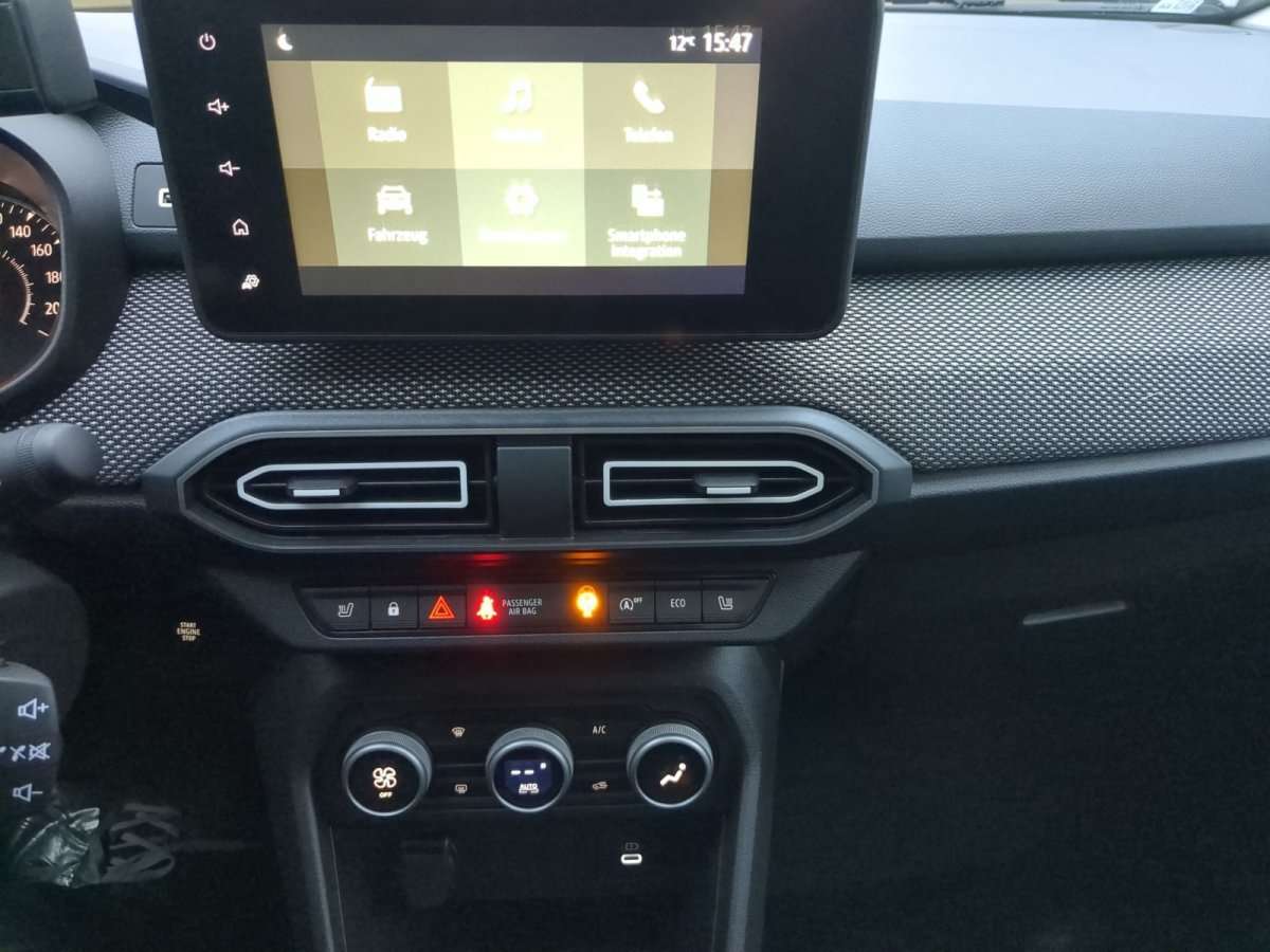 Fahrzeugbild eines Dacia Sandero