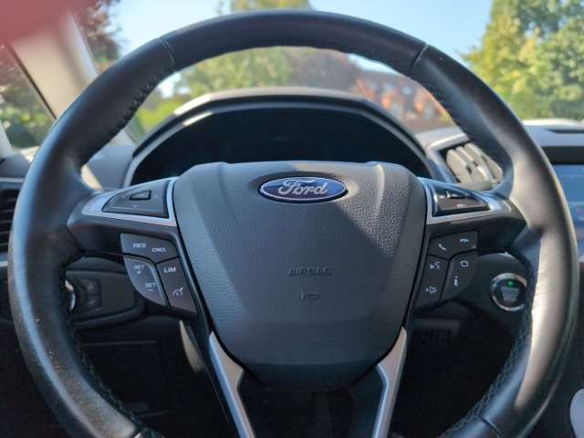 Fahrzeugbild eines Ford S-MAX
