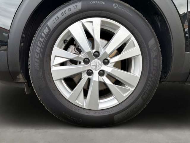 Fahrzeugbild eines Peugeot 5008