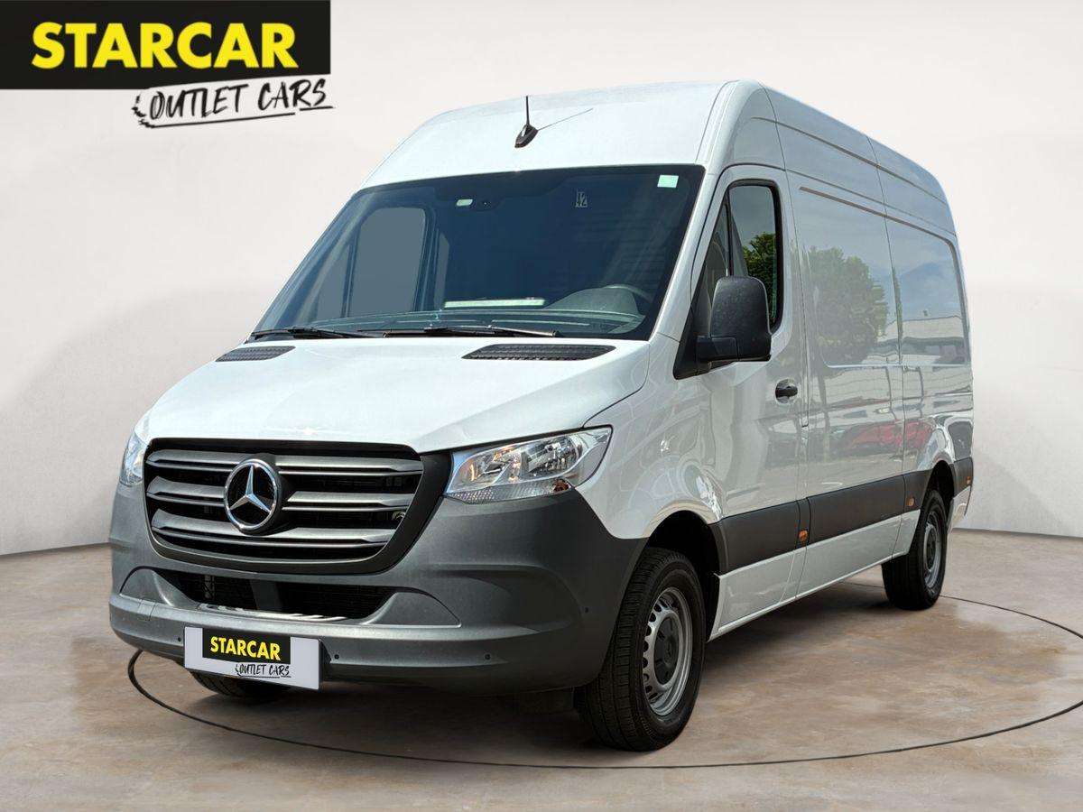 Fahrzeugbild eines Mercedes-Benz Sprinter