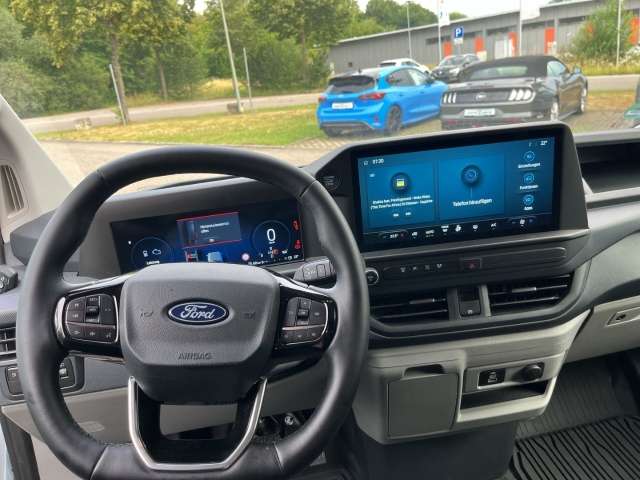 Fahrzeugbild eines Ford Transit Custom