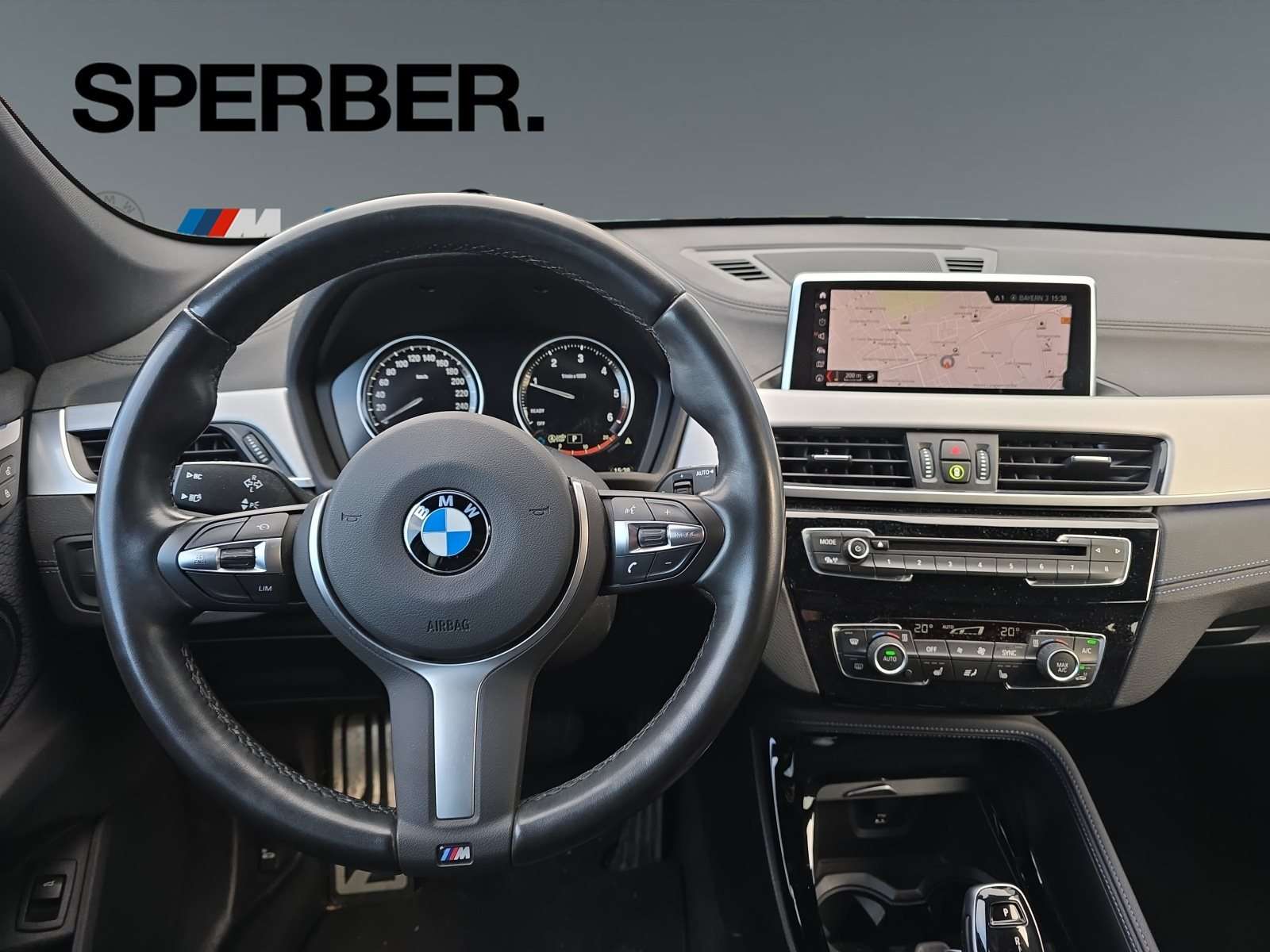 Fahrzeugbild eines BMW X1