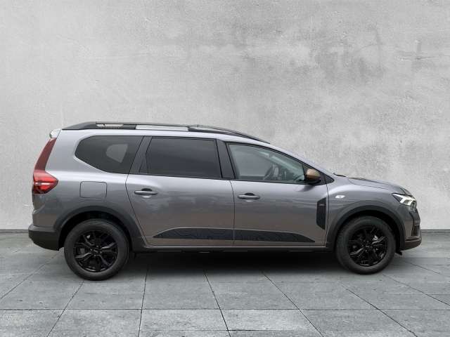 Fahrzeugbild eines Dacia Jogger