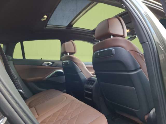 Fahrzeugbild eines BMW X6