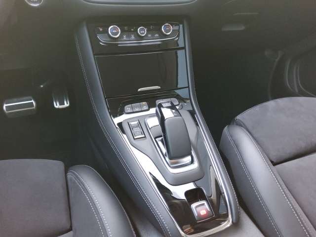 Fahrzeugbild eines Opel Grandland X