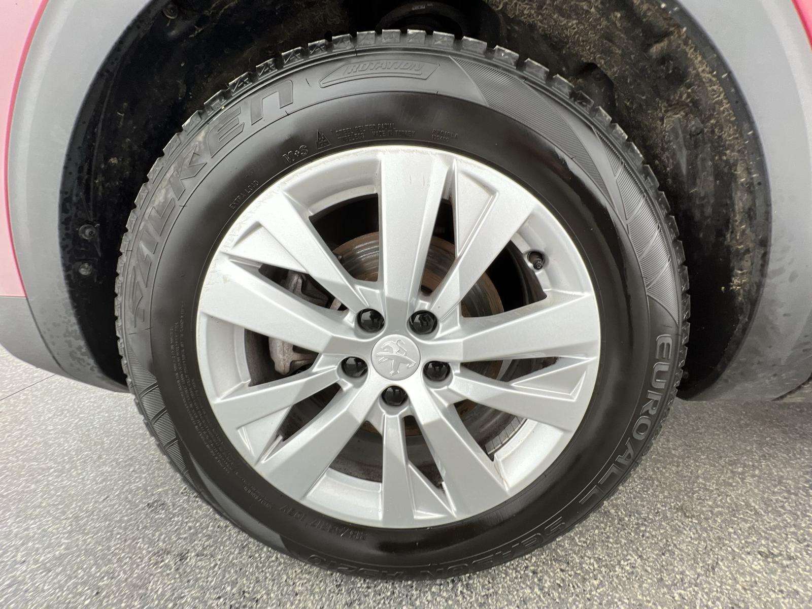 Fahrzeugbild eines Peugeot 3008