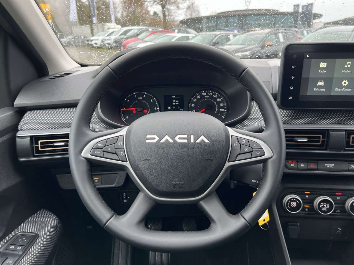 Fahrzeugbild eines Dacia Sandero