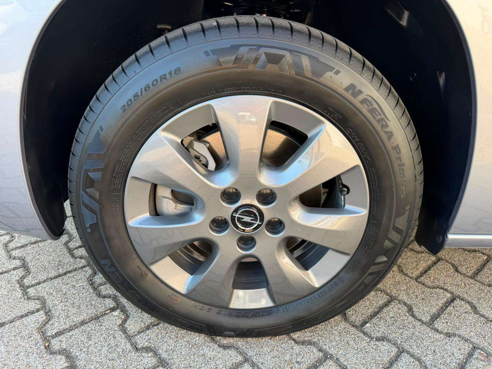 Fahrzeugbild eines Opel Combo Life