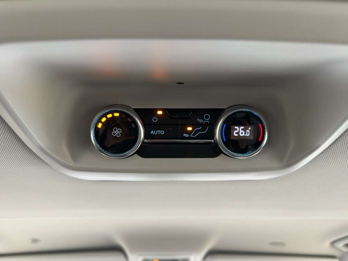 Fahrzeugbild eines Ford Tourneo Custom