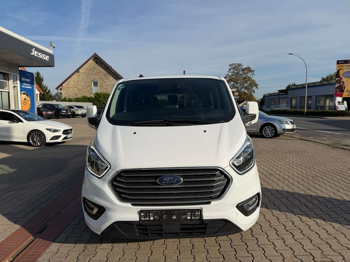 Fahrzeugbild eines Ford Tourneo Custom