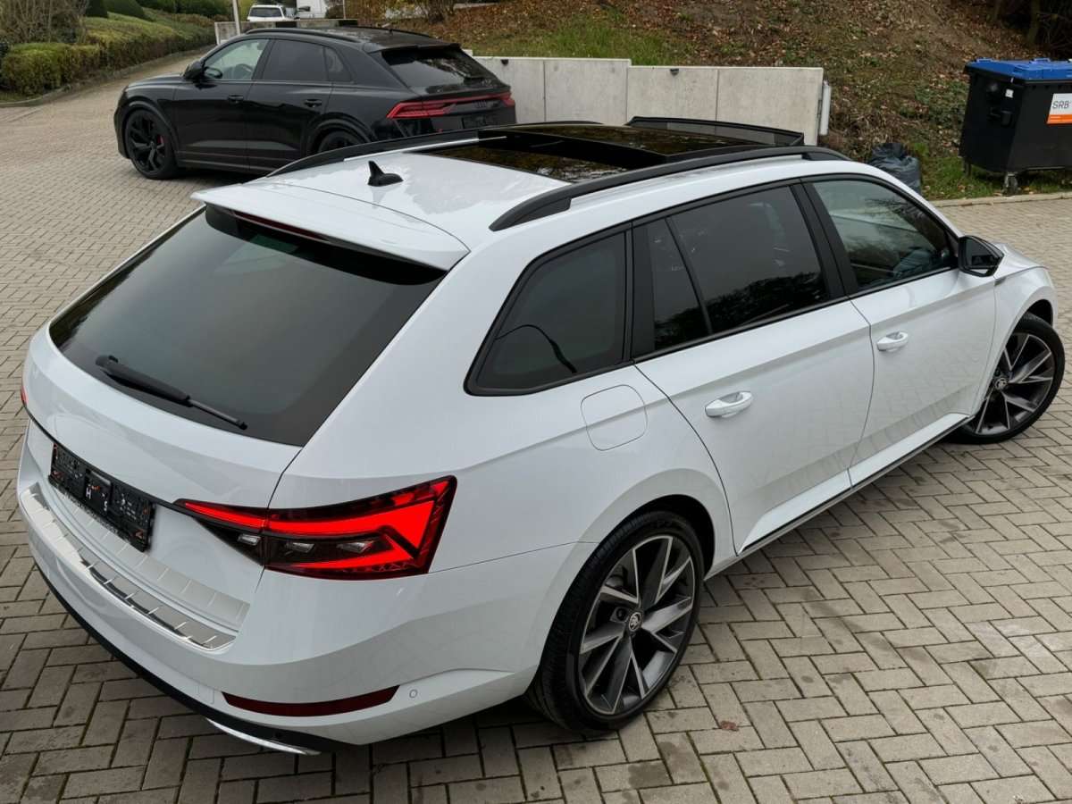 Fahrzeugbild eines Skoda Superb