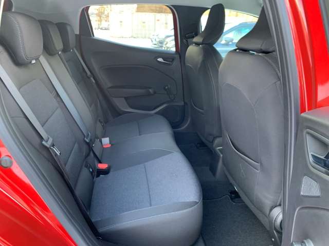 Fahrzeugbild eines Renault Clio