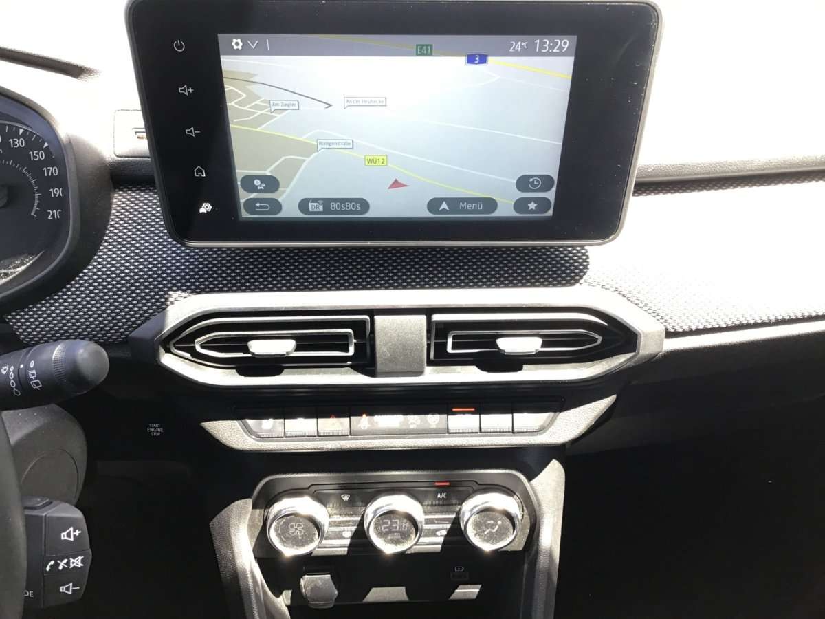 Fahrzeugbild eines Dacia Jogger