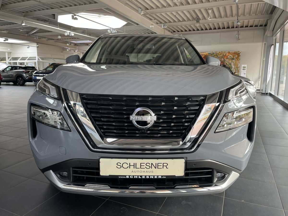 Fahrzeugbild eines Nissan X-TRAIL