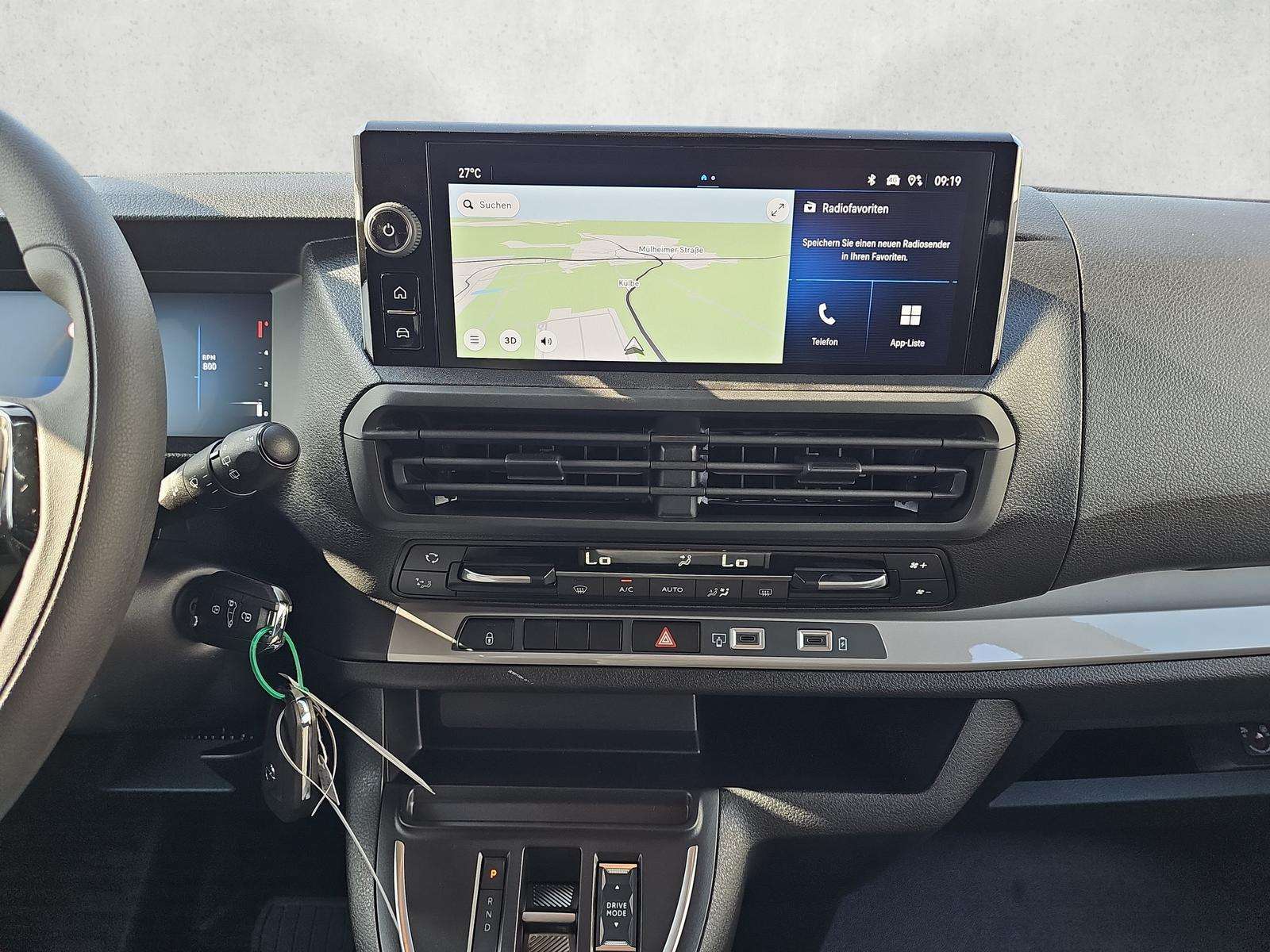 Fahrzeugbild eines Opel Vivaro