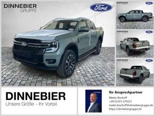 Schräge Frontansicht auf einen Ford Ranger , freigestellt