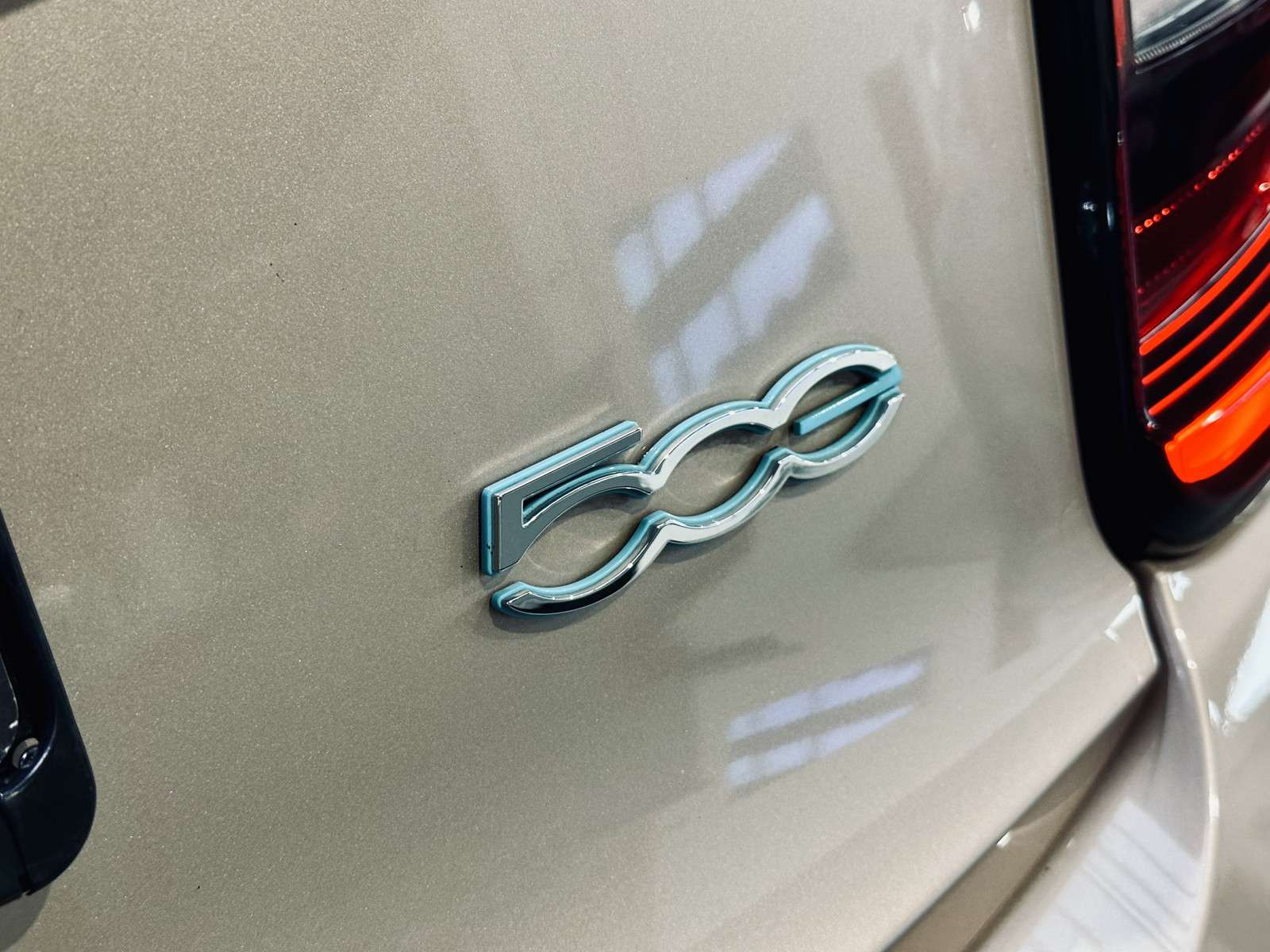 Fahrzeugbild eines Fiat 500